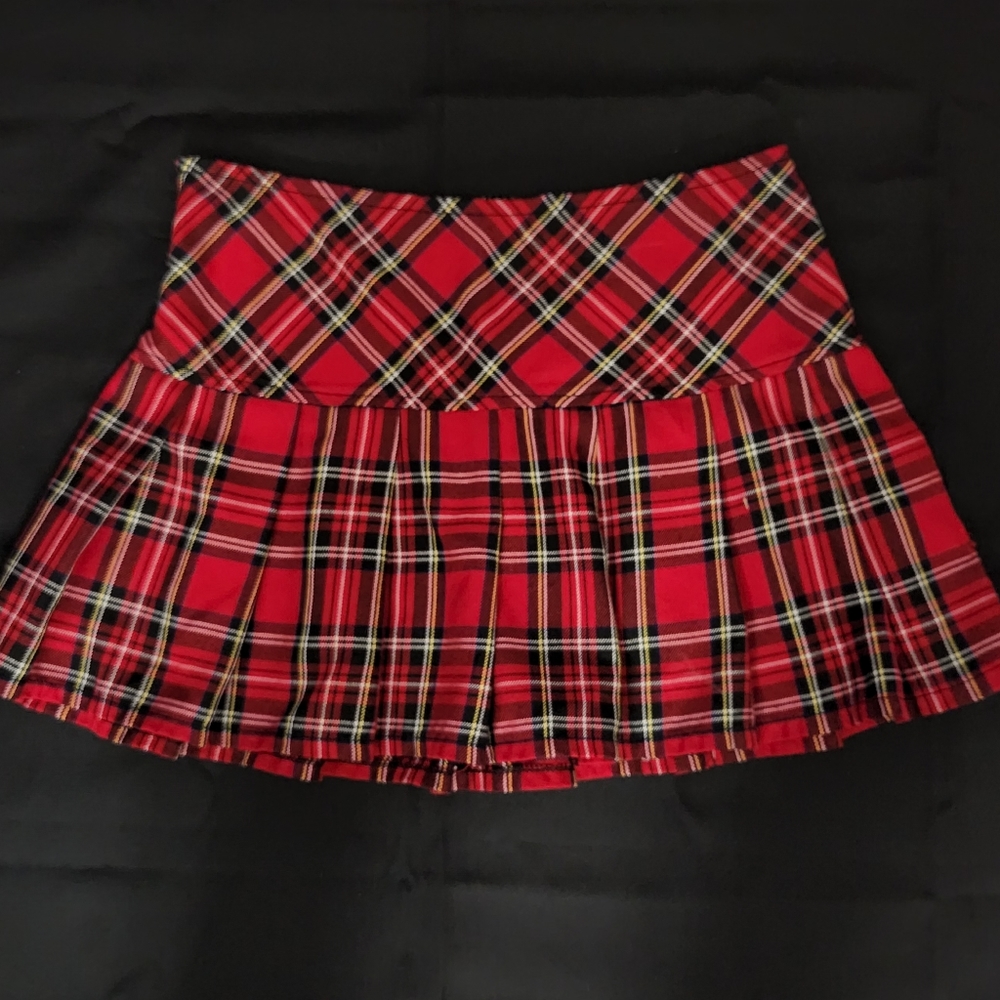 Royal Bones By Tripp Pleated Skirt Red Plaid | SIZE SMALL.